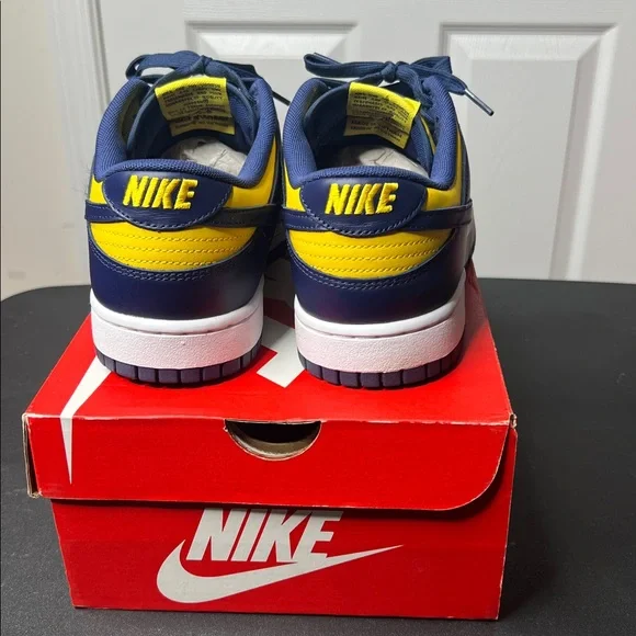 Nike Dunk Low Retro - Picture 4 of 7